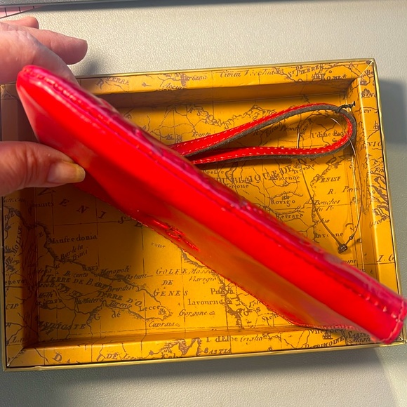 New in Box Patricia Nash Reala Wristlet in Berry Red - Picture 7 of 7